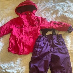 Girls snow suit Size 5